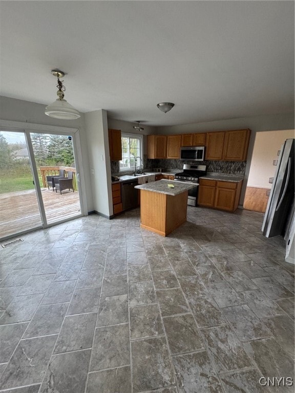 Building Photo - 8281 Dampier Cir