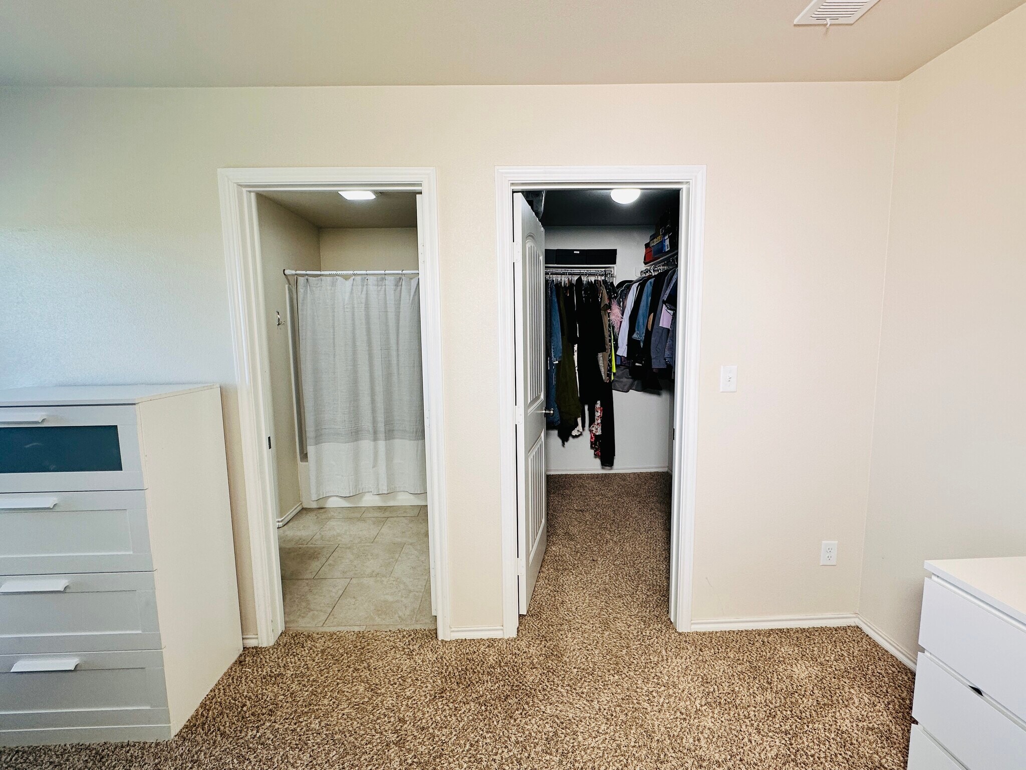 Building Photo - 1605 Revolution Dr