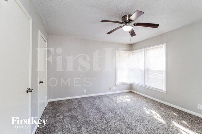 Building Photo - 4901 Staples Ave