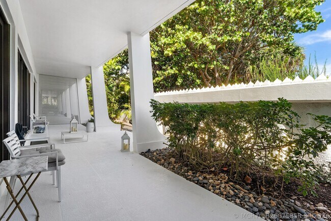 Building Photo - 2275 S Ocean Blvd