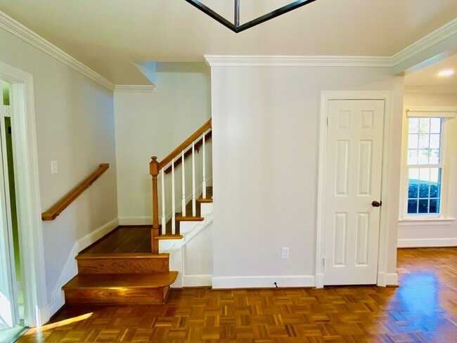 Building Photo - 3810 Hermitage Rd