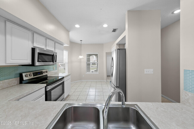 Building Photo - 14443 Pelican Bay Ct