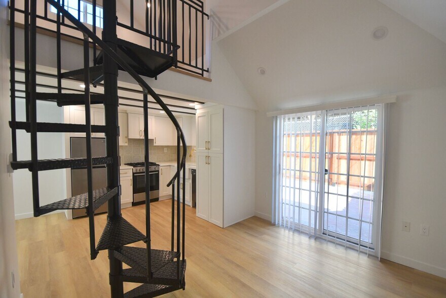 Building Photo - 2906 Griffith Park Blvd