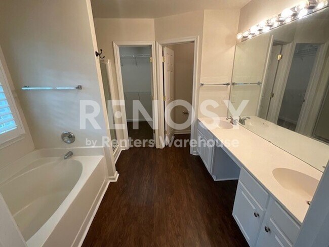Building Photo - 11715 Harsworth Ln