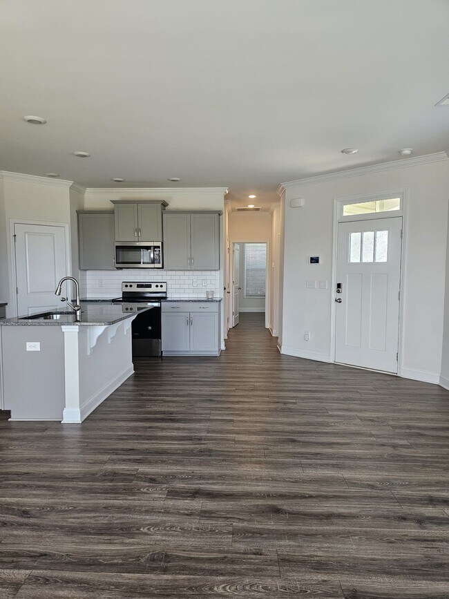 Building Photo - 422 Yellow Fox Rd
