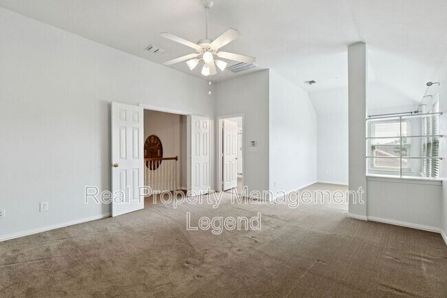 Building Photo - 1805 Sumac Dr