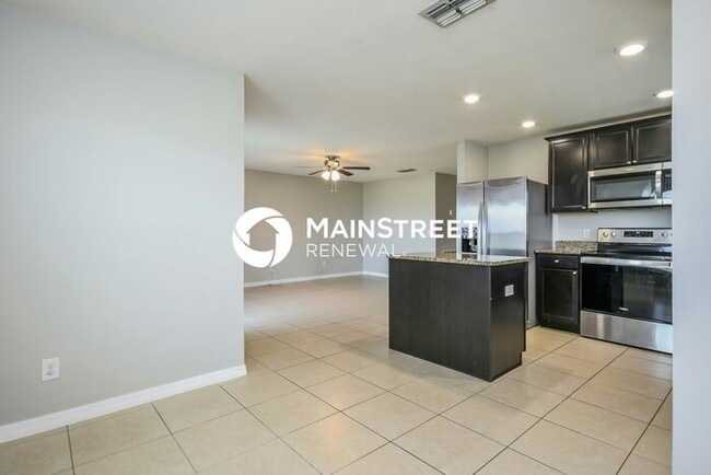 Building Photo - 3 Bedroom Pet-Friendly Home in Dundee, FL with Main Street Renewal