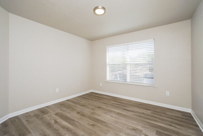 Building Photo - 5410 Chase Canyon