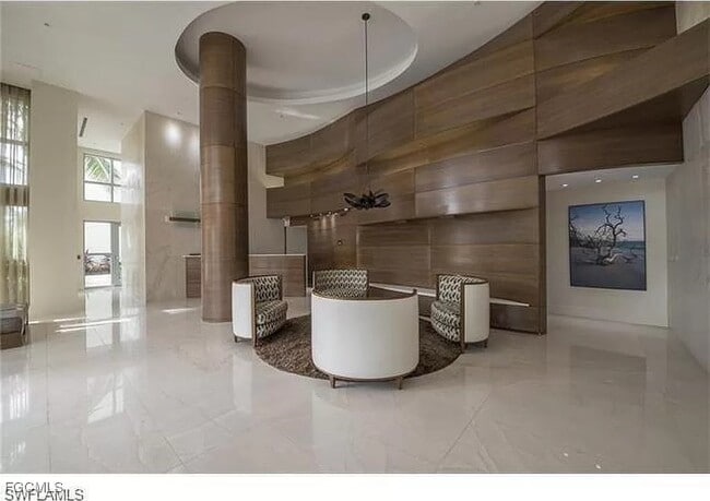 Building Photo - 3000 Oasis Grand Blvd