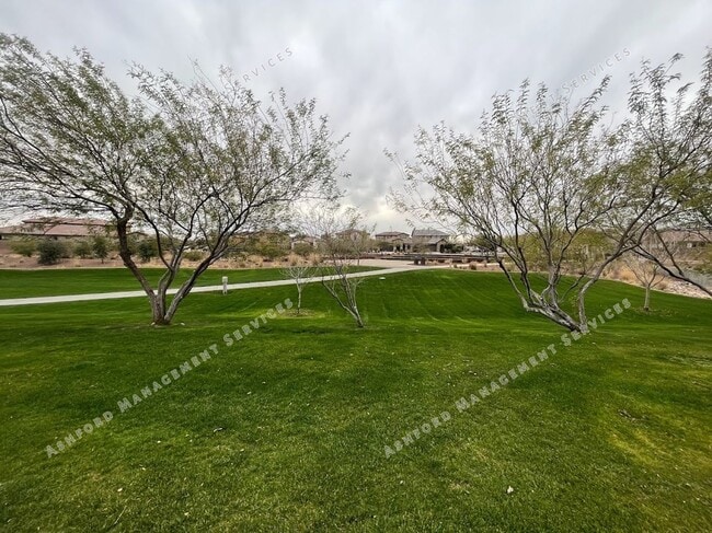 Building Photo - BEAUTIFUL 3 BEDROOM 2 BATHROOM HOME IN PEORIA