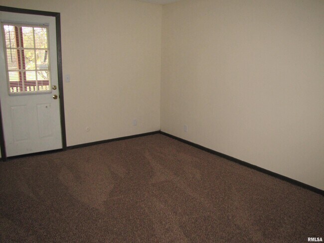 Building Photo - 2509 E 50th St