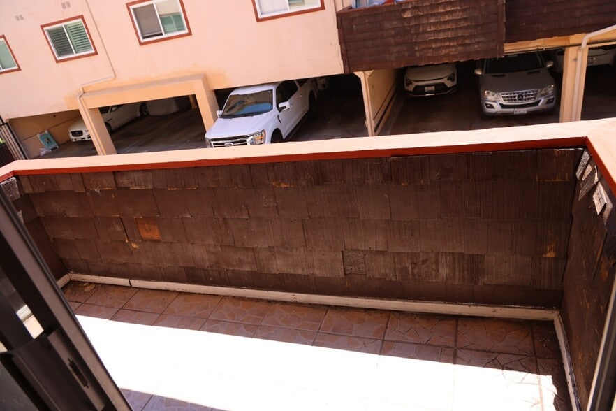 Building Photo - 5403 Newcastle Ave