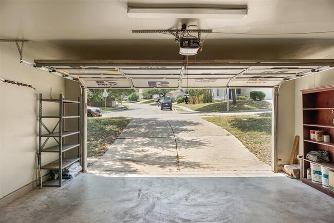 Building Photo - 1617 Gaylord Dr