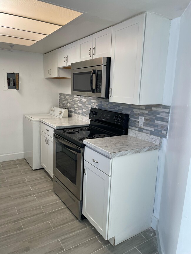 Building Photo - 4364 Aqua Vista Dr