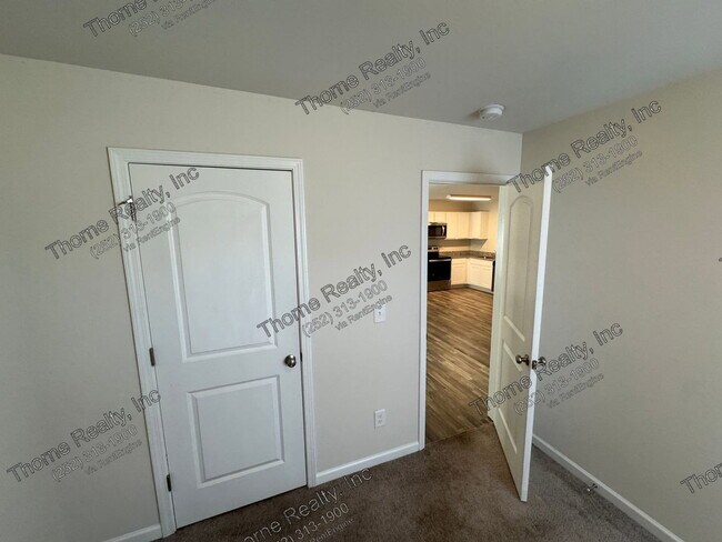 Building Photo - 1220 Hope Farm Dr
