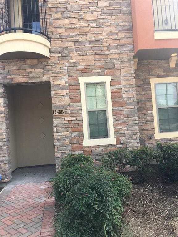 Building Photo - 14562 San Pietro Dr