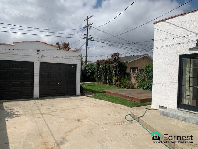 Building Photo - Charming 3BR/2BA Home in Prime Los Angeles...