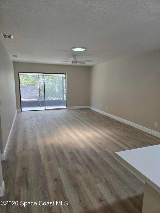 Building Photo - 189 Seawind Dr