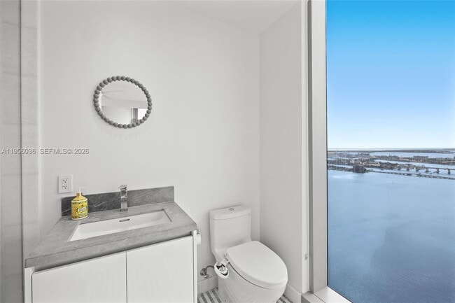 Building Photo - 700 NE 26th Terrace