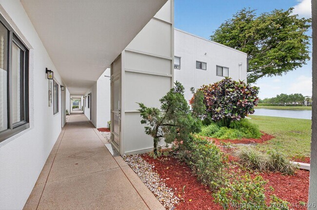 Building Photo - 15109 Ashland Dr
