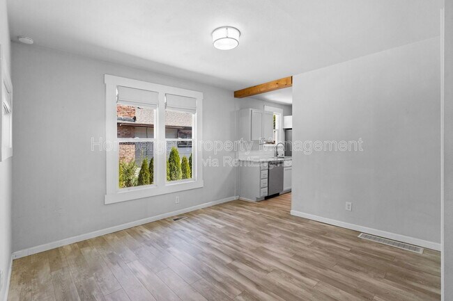 Building Photo - 1836 E 10th Ave