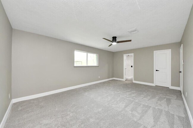 Building Photo - 14223 Ella Lee Ln