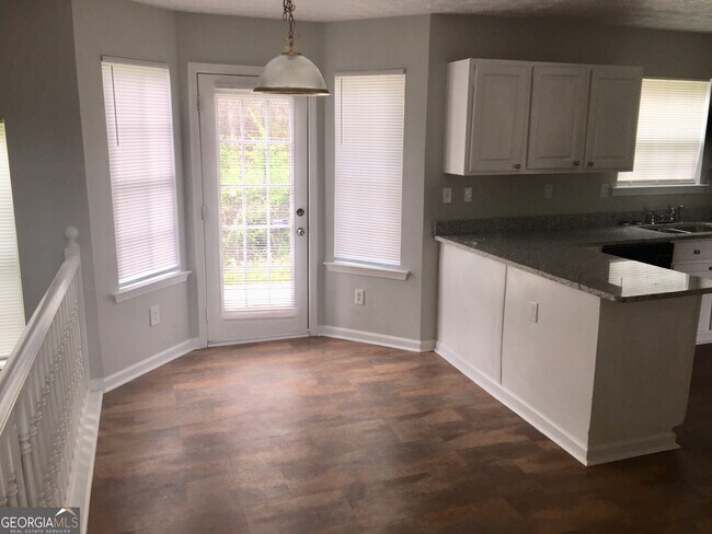 Building Photo - 121 Meadow Creek Ct