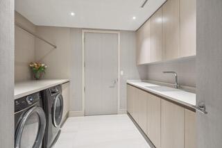 Building Photo - 2241 SE 17th St