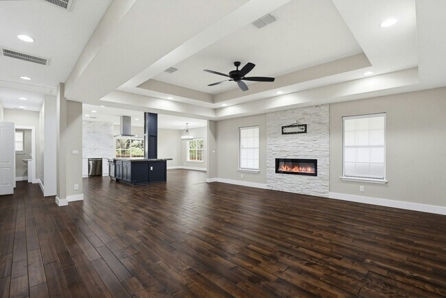 Building Photo - 17006 Silverwood Dr