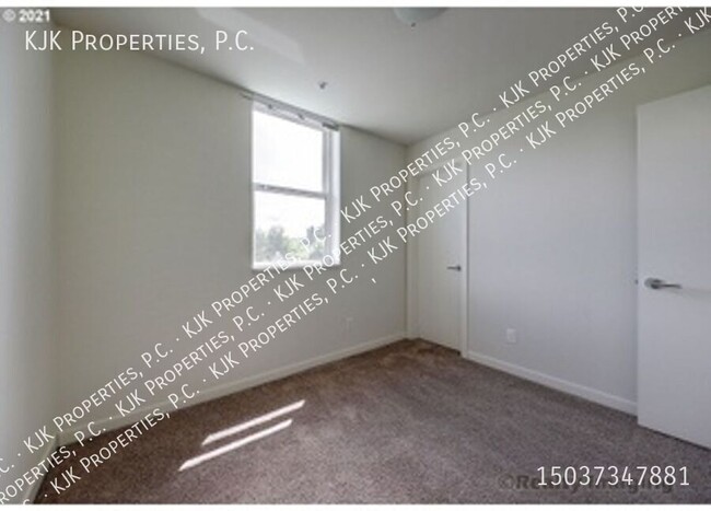 Building Photo - Winter Special: Look & Lease Within 24 Hou...