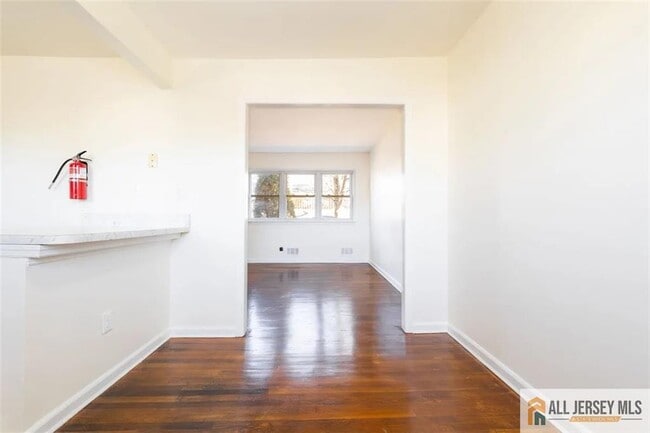 Building Photo - 234 Inza St