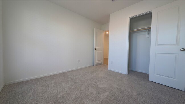 Building Photo - 29039 Grazing Plns Ln