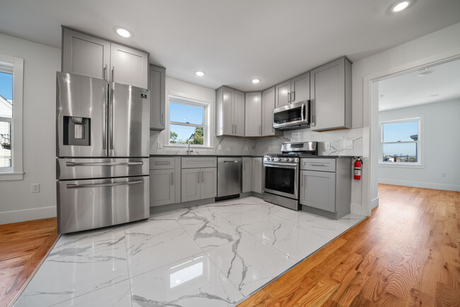 Primary Photo - Park & Main Luxury Rentals