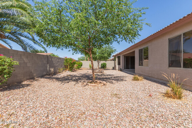 Building Photo - 1642 E Desert Ln