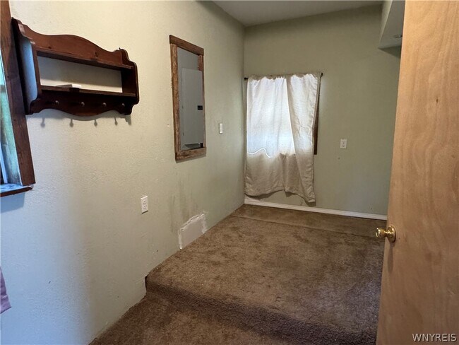Building Photo - 6474 Hamilton Dr
