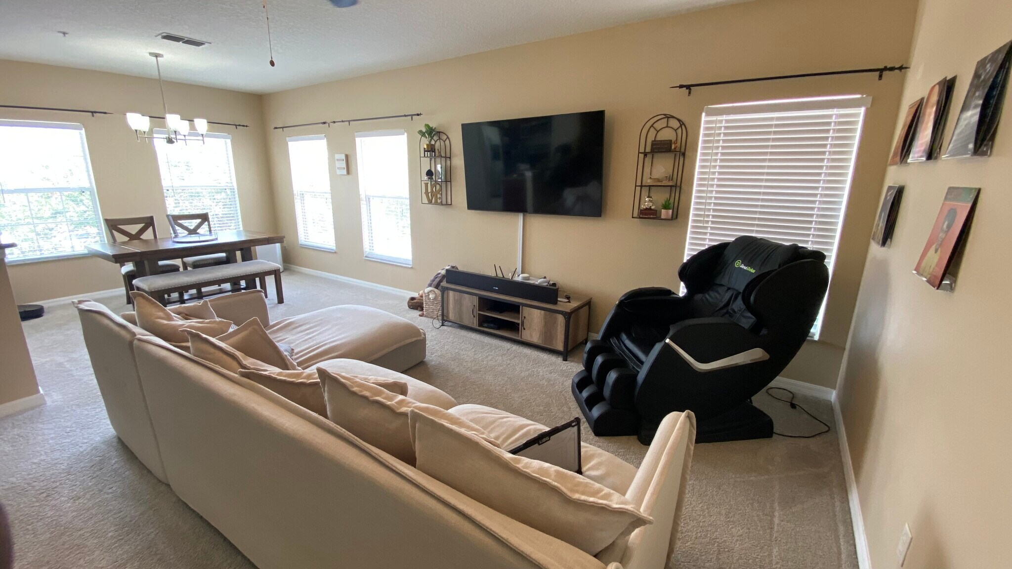 Living space - 408 Blue Bayou Ln