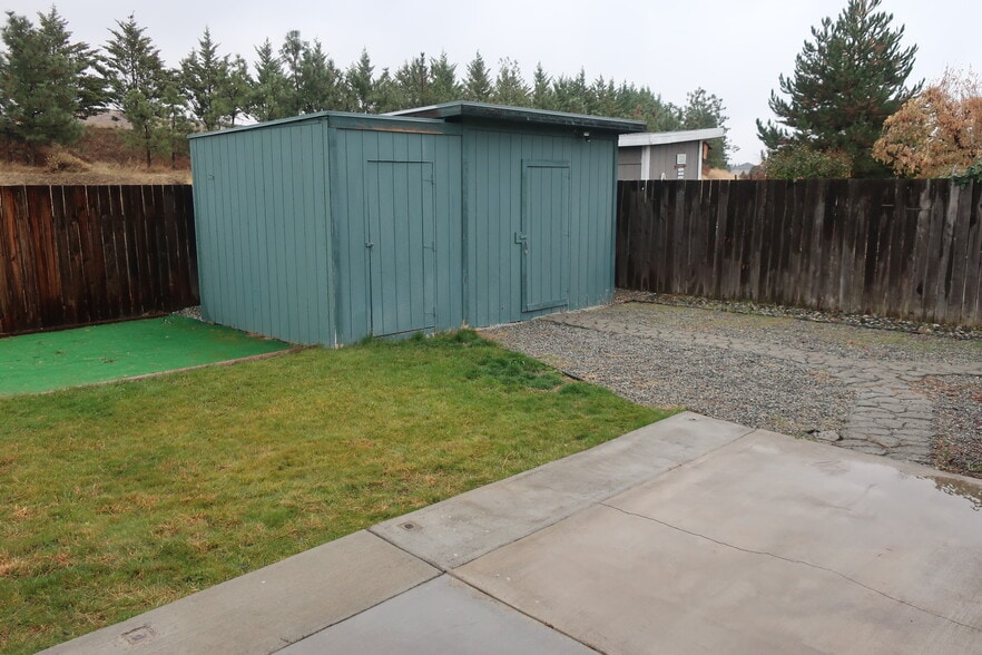 Building Photo - 2514 Aviation Dr