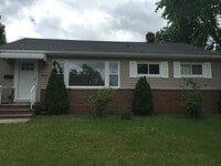 Building Photo - Charming ranch in wonderful neighborhood