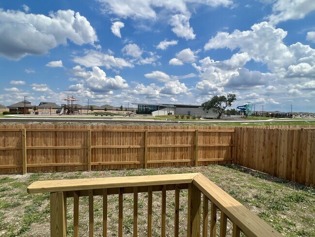 Building Photo - 9175 Trails End
