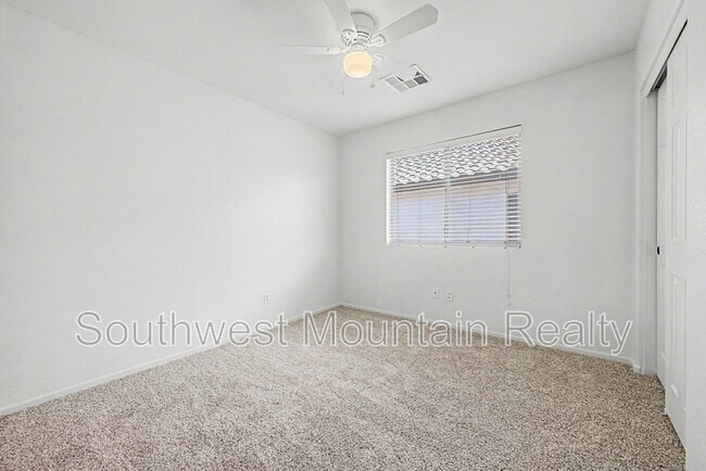 Building Photo - 1237 W Fruit Tree Ln