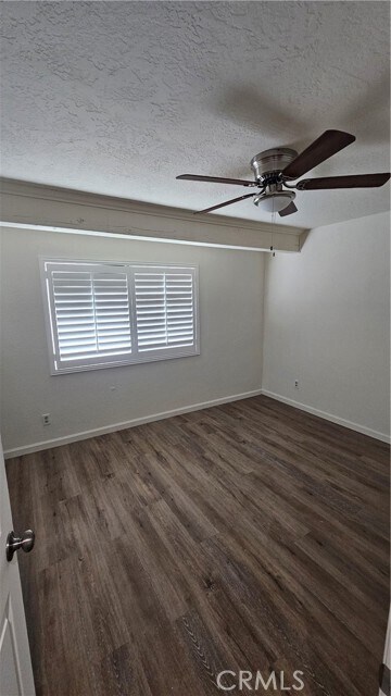 Building Photo - 5683 Wagonwheel Rd