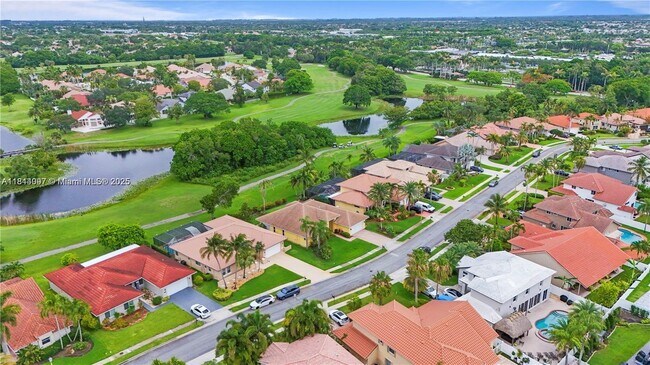 Building Photo - 720 Cypress Pointe Dr W