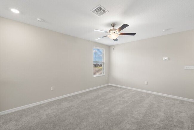 Building Photo - LIKE NEW Home For Rent in Belmont!