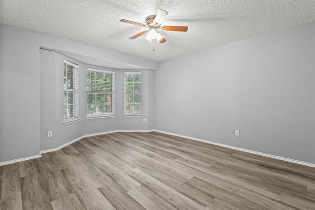 Building Photo - 1604 Lincoln Dr