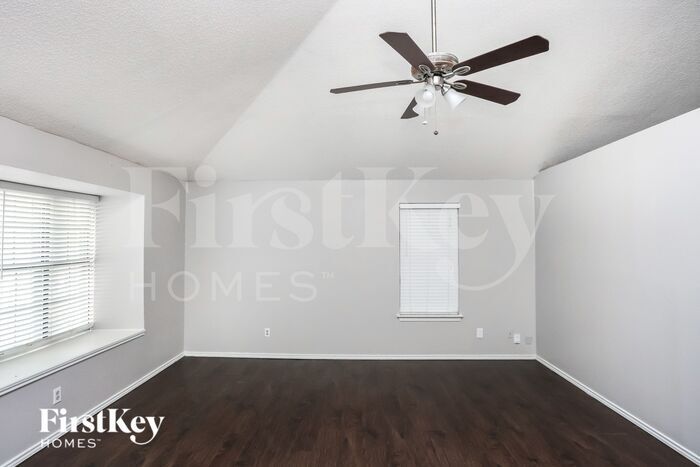 Building Photo - 1317 Edelweiss Dr