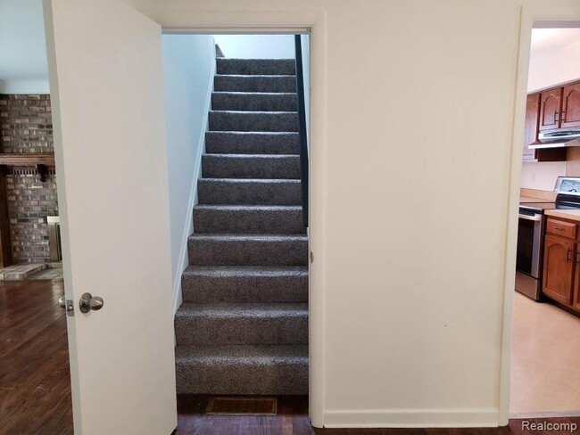 Building Photo - 4418 S Verona Cir