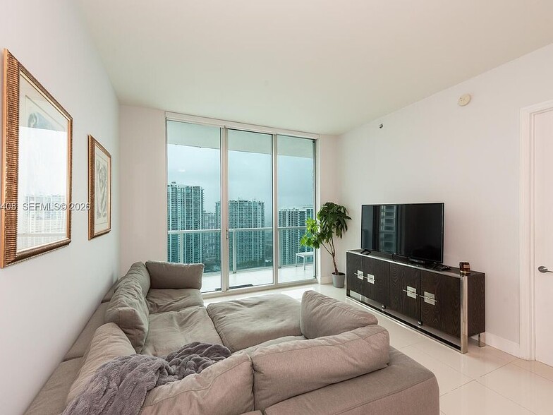 Building Photo - 55 SE 6th St