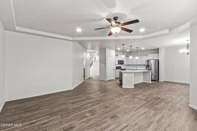 Building Photo - 12352 Stansbury Dr