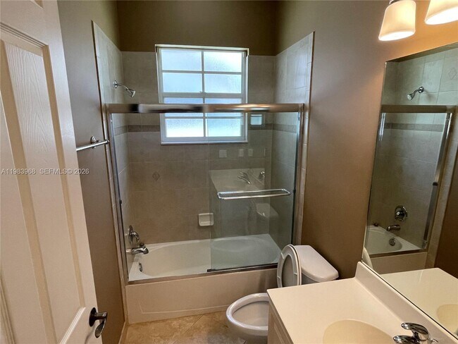 Building Photo - 640 Moondancer Ct