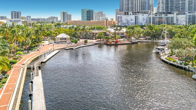 Building Photo - 610 W Las Olas Blvd